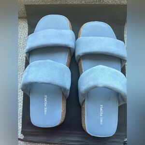 Brand new Free People Fairmount Flared Footbed Sandals – Size 9( no box )